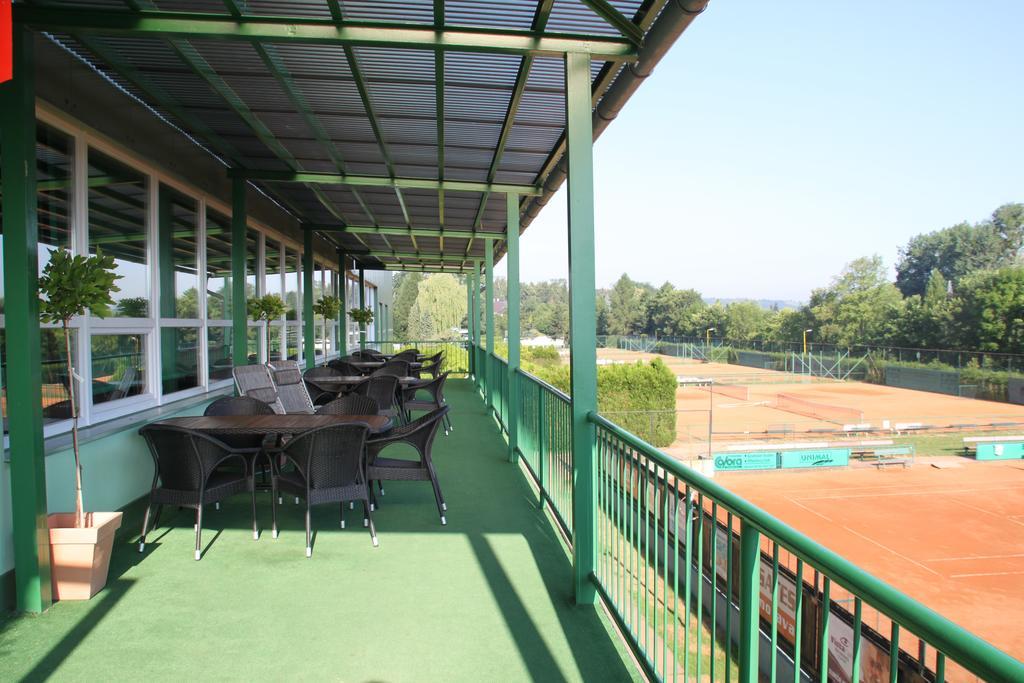 Penzion Tenis Klub Deza Valašské Meziříčí Extérieur photo